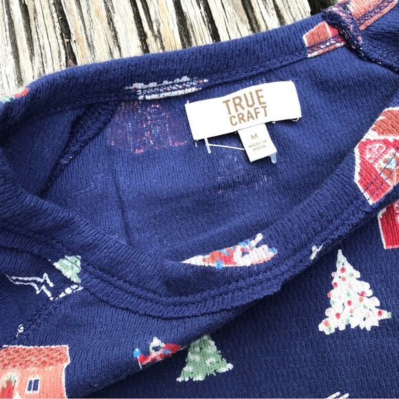 2/$10 NEW Ladies M TRUE CRAFT Blue Tree Farm Holiday Printed Waffle Thermal Top - Picture 4 of 7